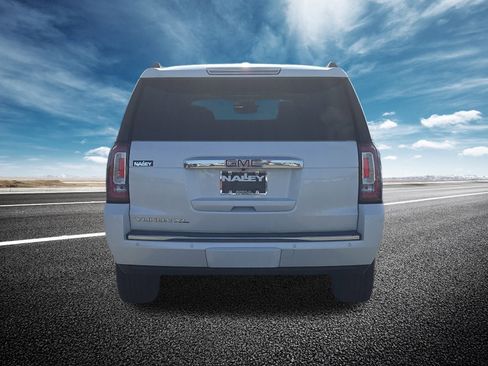 Used 2019 GMC Yukon XL Denali w/ Denali Ultimate Package image 22