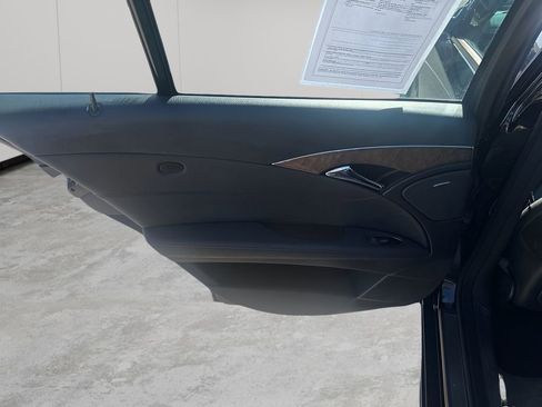 Used 2009 Mercedes-Benz E 350 Sedan image 17