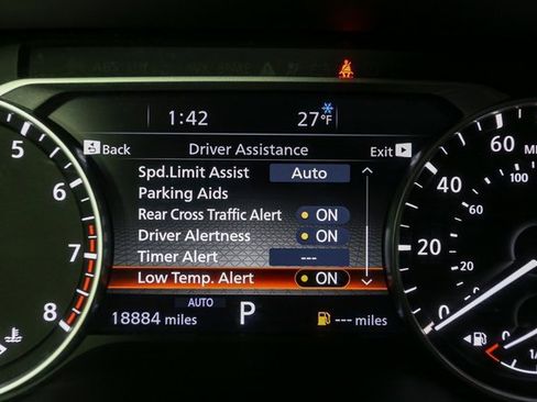 Used 2023 Nissan Pathfinder SL w/ SL Premium Package image 35