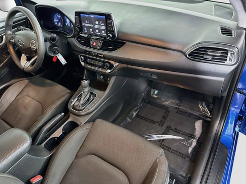 Used 2018 Hyundai Elantra GT FWD image 29