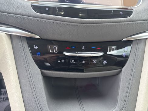 Used 2022 Cadillac XT5 Premium Luxury image 19