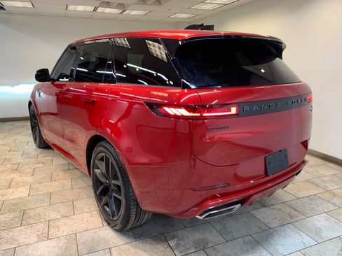 Used 2023 Land Rover Range Rover Sport SE Dynamic image 5