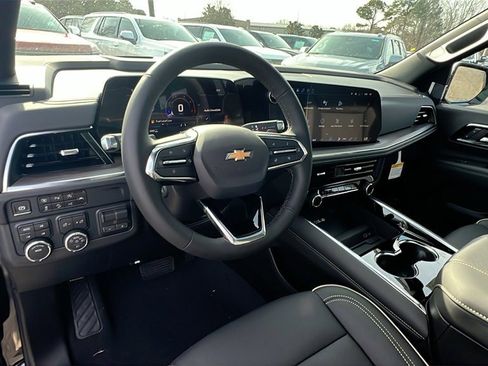 New 2026 Chevrolet Suburban Premier w/ Sun And Tow Package image 20