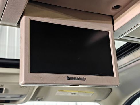 Used 2013 Chevrolet Suburban LT image 10