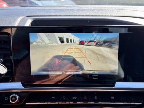 Used 2025 GMC Sierra 1500 SLT image 26