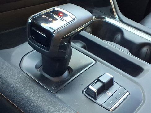 Used 2024 GMC Sierra 1500 AT4 w/ Technology Package image 16