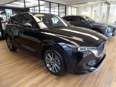 Certified 2024 MAZDA CX-5 Signature AWD/4WD image 3