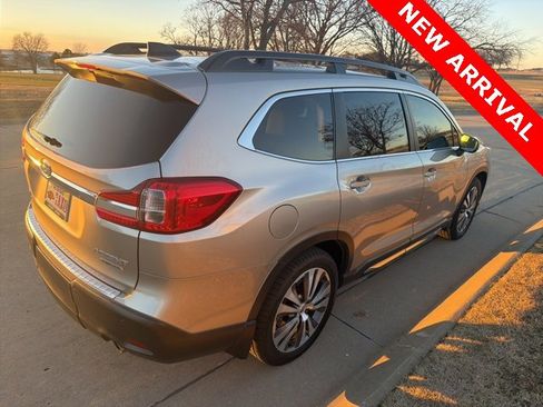 Used 2020 Subaru Ascent Limited w/ Technology Package image 3