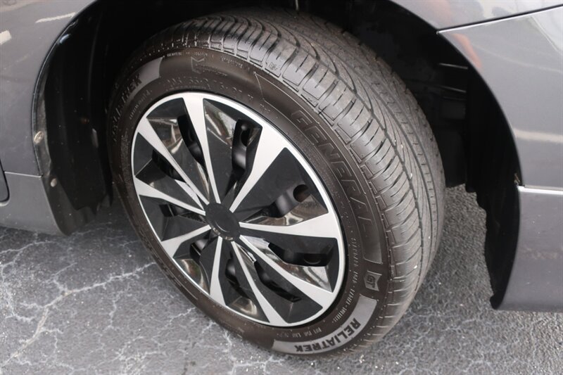 Used 2010 Toyota Matrix w/ PWR Pkg FWD image 34