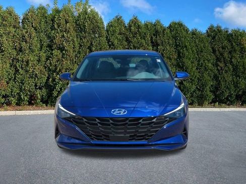 Certified 2023 Hyundai Elantra SEL w/ Convenience Package image 2