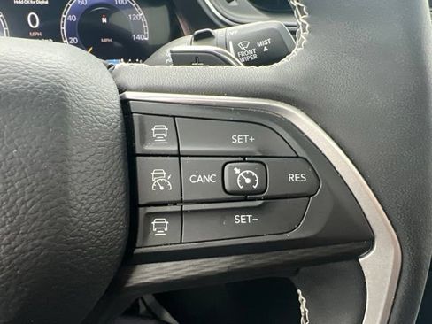 Certified 2023 Jeep Grand Cherokee Laredo w/ Luxury Tech Group I AWD/4WD image 23