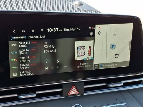 Used 2025 Hyundai Elantra SEL image 17