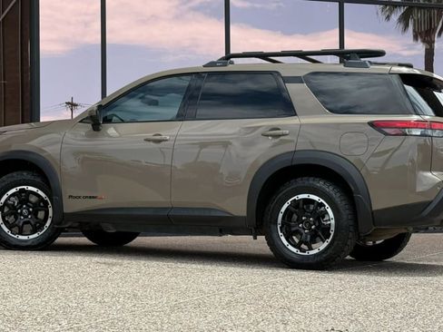 Used 2023 Nissan Pathfinder Rock Creek AWD/4WD image 6