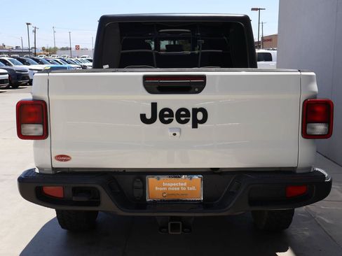 Used 2022 Jeep Gladiator Sport AWD/4WD image 4