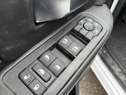 Used 2025 RAM 3500 Big Horn AWD/4WD image 13