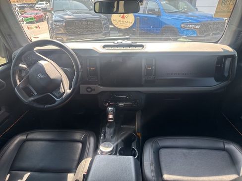 Used 2022 Ford Bronco Badlands AWD/4WD image 6