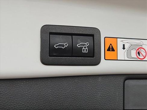Used 2026 Toyota RAV4 XLE Premium FWD image 7