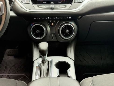 Used 2021 Chevrolet Blazer LT FWD image 14