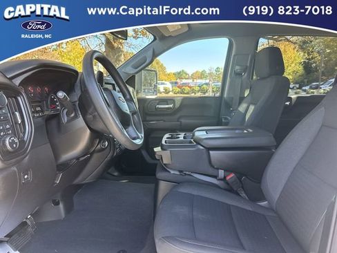 Used 2024 Chevrolet Silverado 2500 Custom w/ Custom Value Package image 18