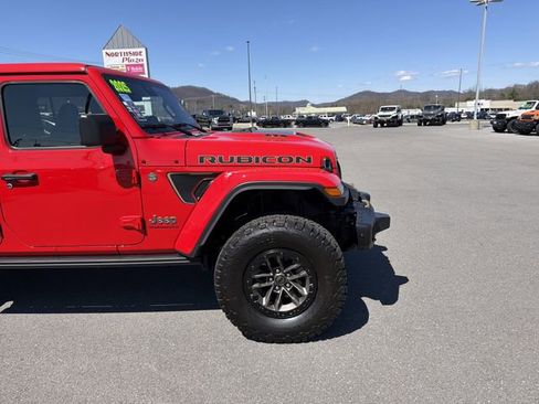 Used 2025 Jeep Wrangler Unlimited Rubicon 392 AWD/4WD image 4
