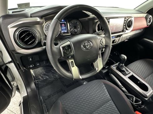 Used 2023 Toyota Tacoma SR5 AWD/4WD image 13