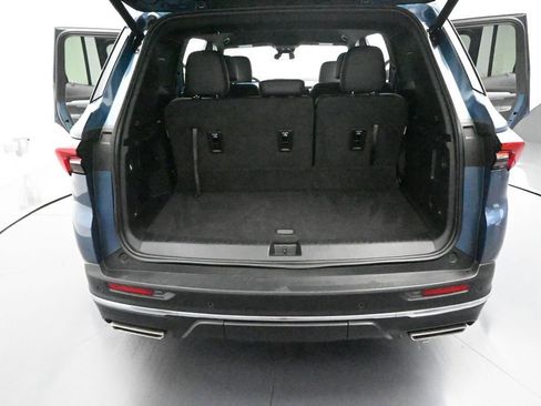 Used 2025 Buick Enclave Preferred AWD/4WD image 25