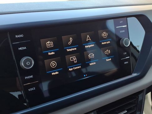 Certified 2023 Volkswagen Taos SE w/ Black Wheel Package image 28