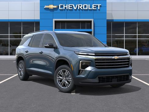 New 2026 Chevrolet Traverse LT w/ Driver Confidence Package FWD image 7