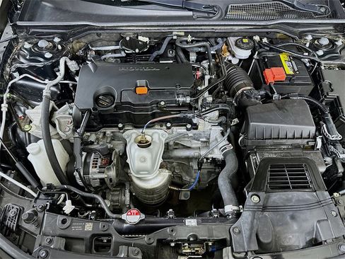 Used 2024 Honda Civic Sport image 9