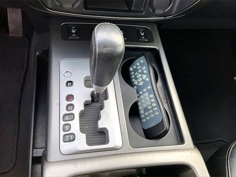 Used 2013 Nissan Armada Platinum image 25