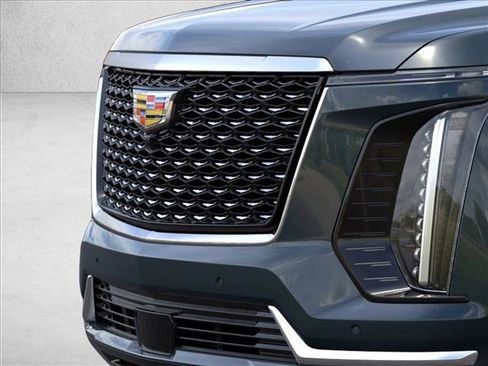 New 2026 Cadillac Escalade ESV Luxury w/ Touring Package AWD/4WD image 13