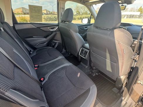 Used 2021 Subaru Forester Premium image 23