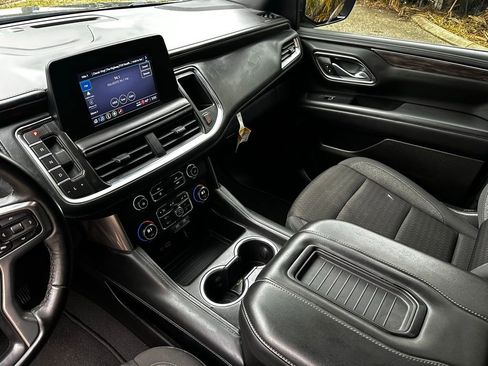 Used 2024 Chevrolet Tahoe LS RWD image 19