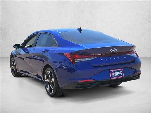 Certified 2023 Hyundai Elantra SEL w/ Convenience Package FWD image 7