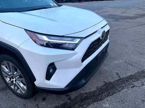 Certified 2023 Toyota RAV4 XLE Premium image 5