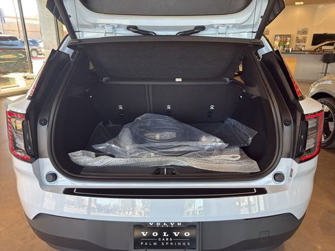 New 2026 Volvo EX30 Plus w/ Protection Package image 25