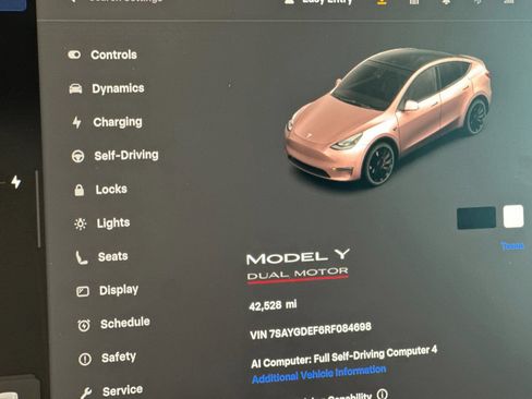 Used 2024 Tesla Model Y Performance AWD/4WD image 25