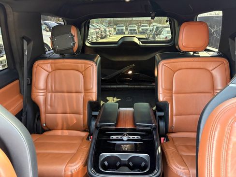 Used 2020 Lincoln Navigator Reserve w/ Equipment Group 208A Reserve image 17