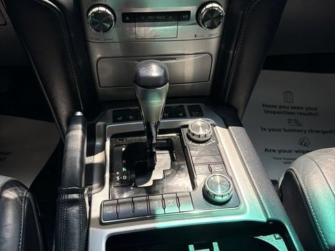 Used 2016 Toyota Land Cruiser AWD/4WD image 33