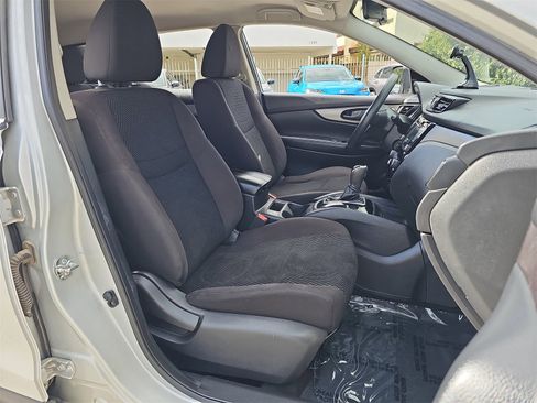 Used 2021 Nissan Rogue Sport S image 10