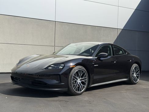 Used 2025 Porsche Taycan image 1