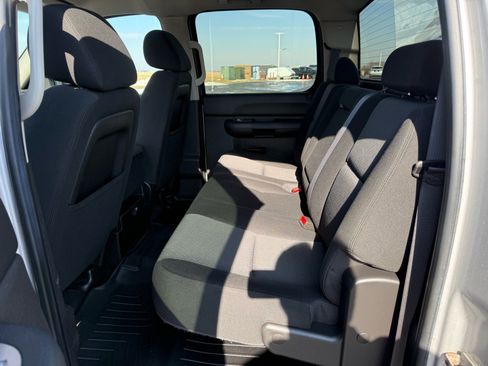 Used 2011 GMC Sierra 1500 SLE w/ Power Tech Package image 11