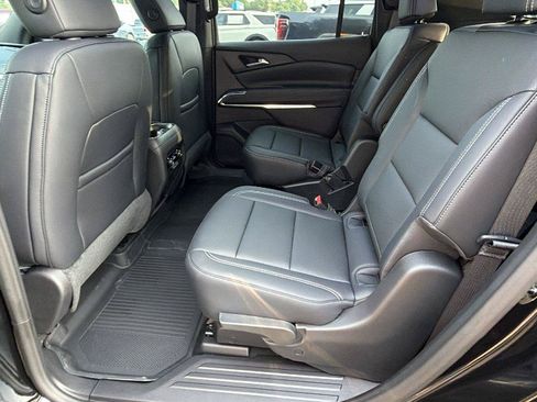 New 2027 Chevrolet Traverse LT w/ Midnight/Sport Edition FWD image 23