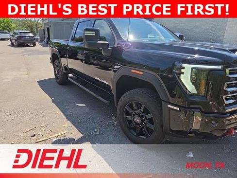 Used 2024 GMC Sierra 2500 AT4 w/ AT4 Premium Plus Package AWD/4WD image 3