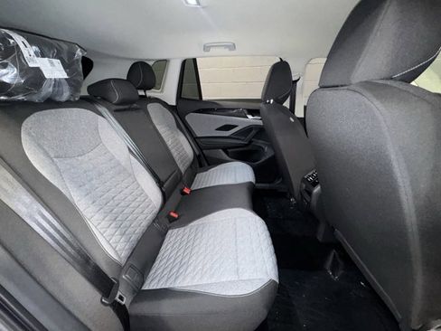 New 2025 Volkswagen Tiguan S image 10