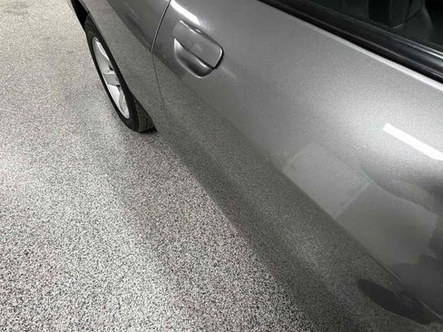 Used 2011 Dodge Challenger image 30