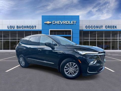 Used 2023 Buick Enclave Essence FWD image 1