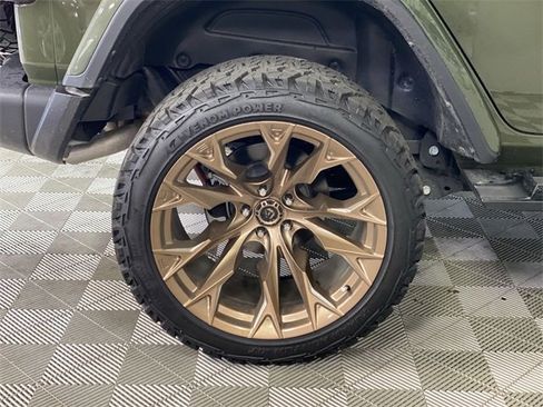 Used 2023 Jeep Wrangler Rubicon w/ Dual Top Group image 18