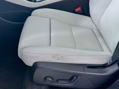 New 2026 Volvo XC40 B5 Ultra w/ Climate Package AWD/4WD image 17