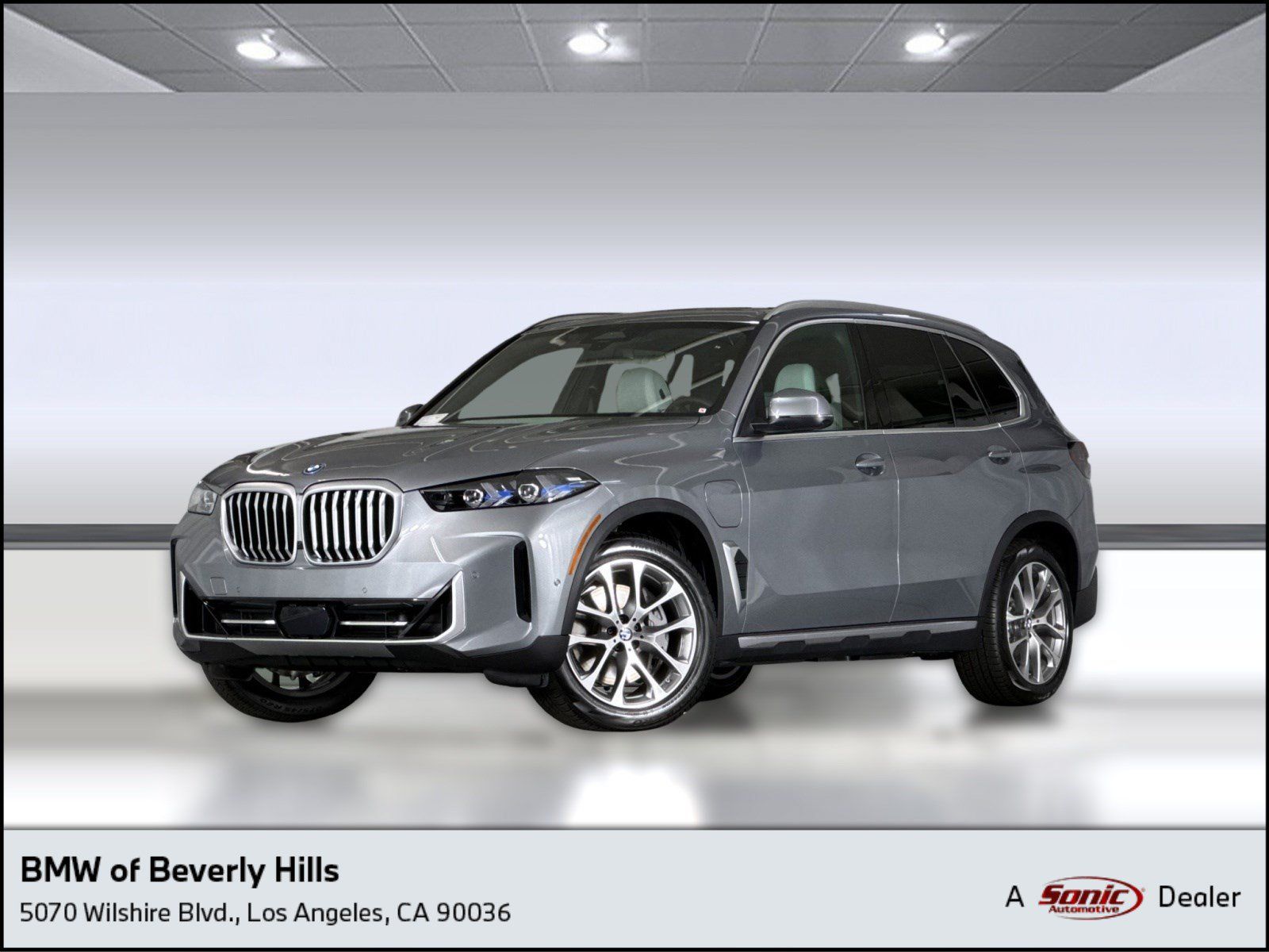 Used 2026 BMW X5 xDrive50e w/ Parking Assistance Package AWD/4WD image 1